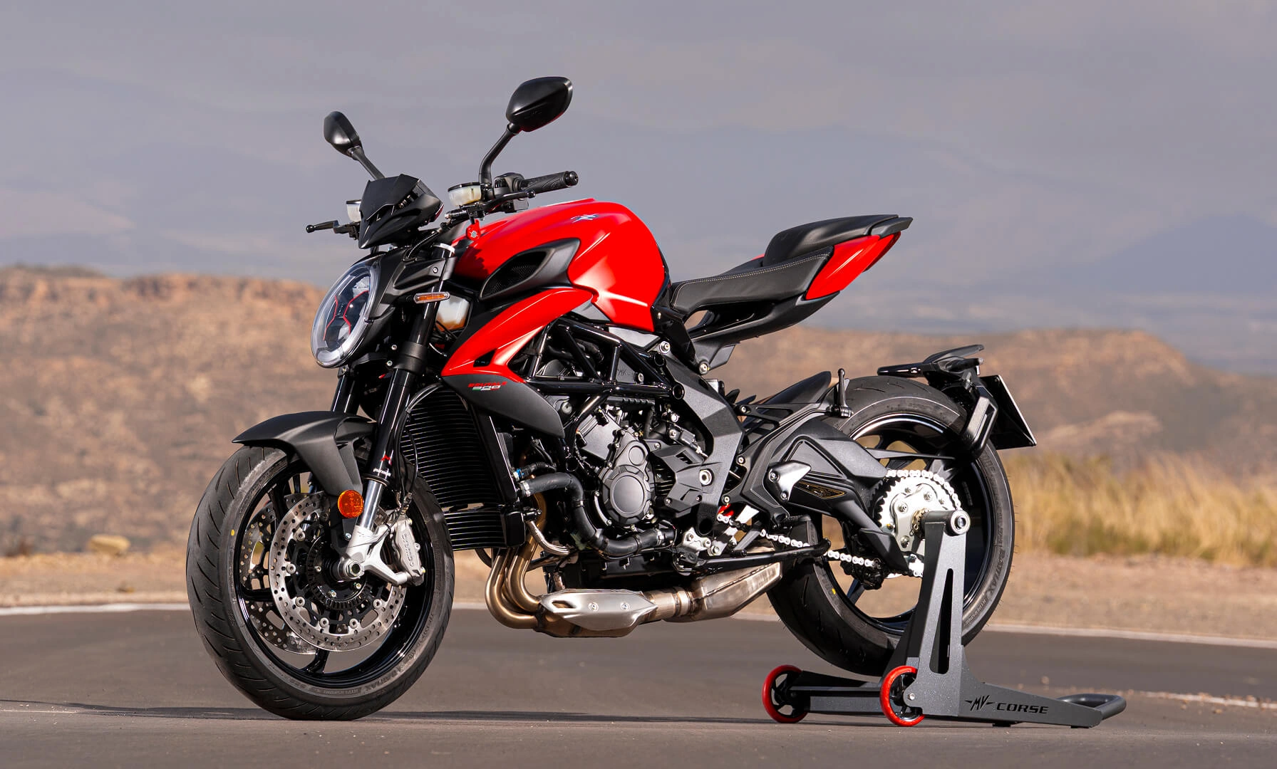 MV Agusta Goes Dark – Brutale 800 Gets Stunning Nero Carbonio Edition