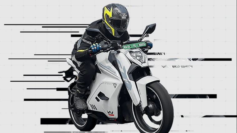 Ultraviolette Automotive F77 Mach 2 Customer Covers 1.46 Lakh km and Sets Two World Records