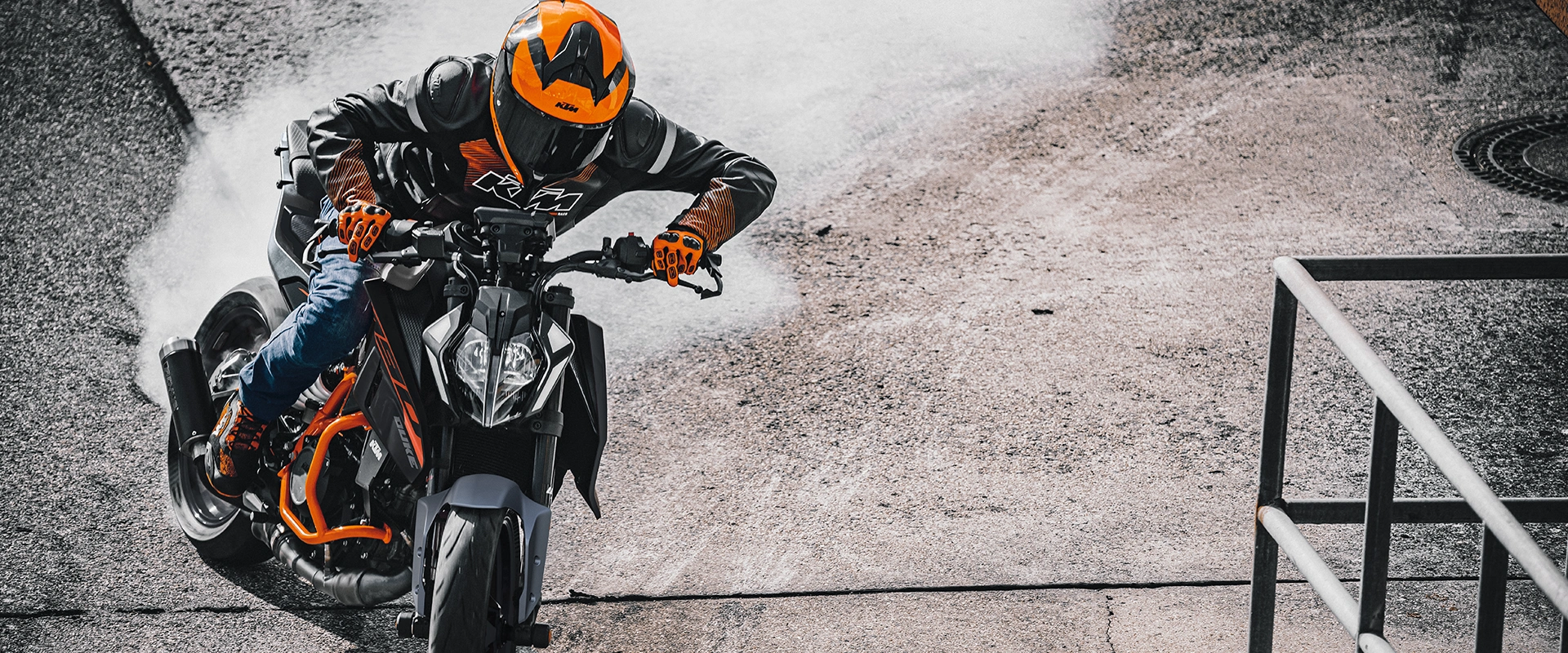 KTM 390 Duke Launched at ₹2.77 Lakh – New Features & Specs Revealed